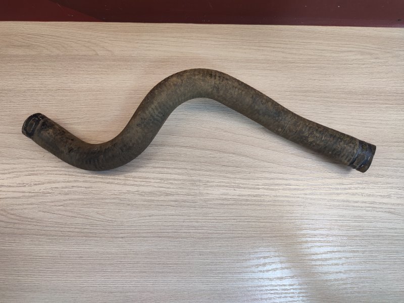 Патрубок отопителя