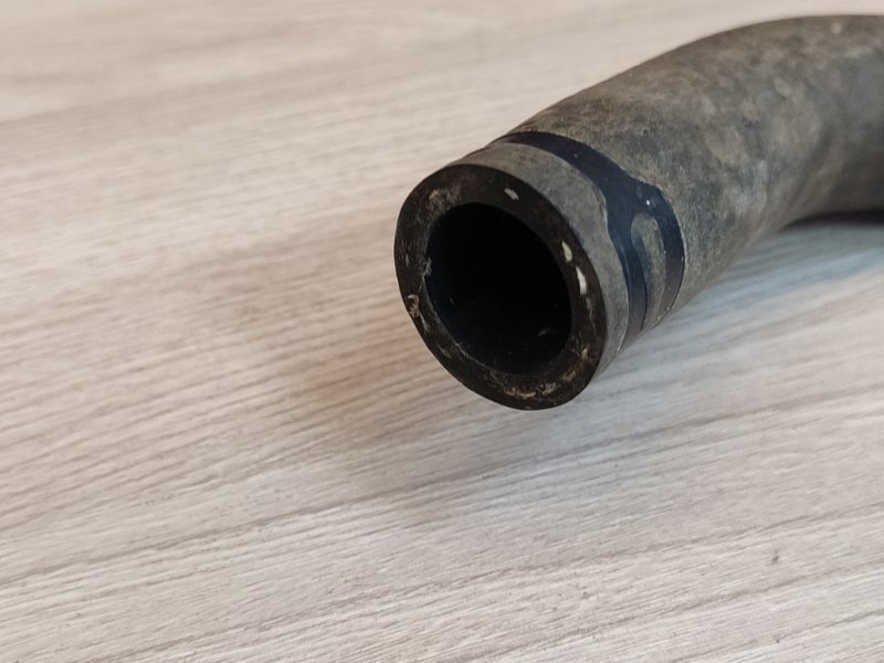 Патрубок отопителя