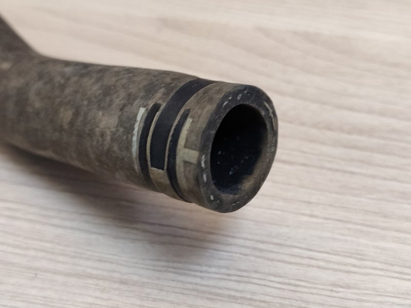 Патрубок отопителя