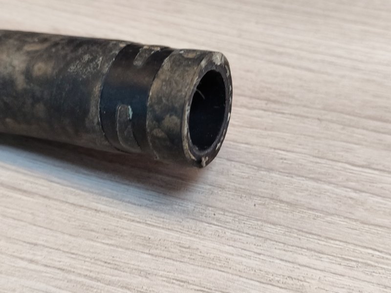 Патрубок отопителя