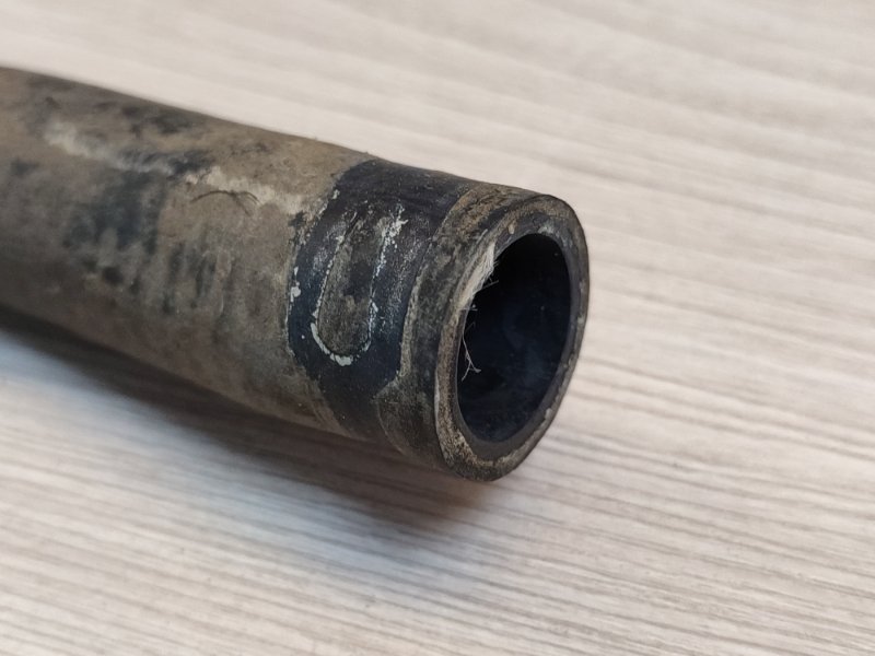 Патрубок отопителя