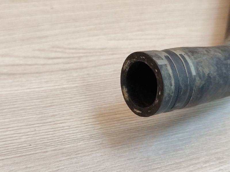 Патрубок отопителя