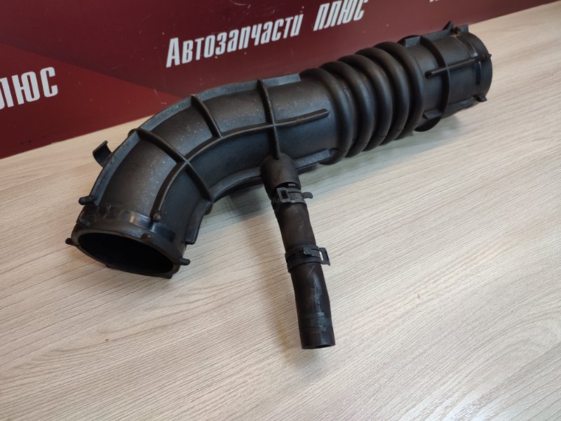 Патрубок воздушного фильтра