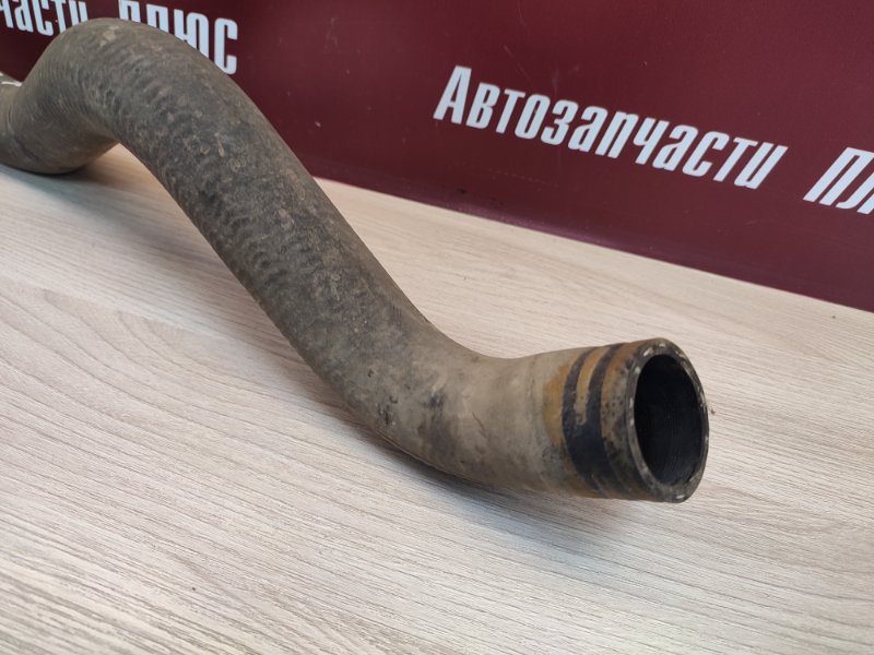 Патрубок радиатора нижний