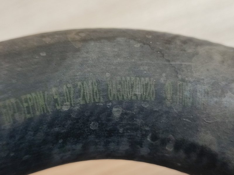 Патрубок радиатора нижний