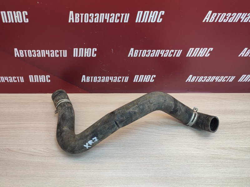 Верхний патрубок радиатора