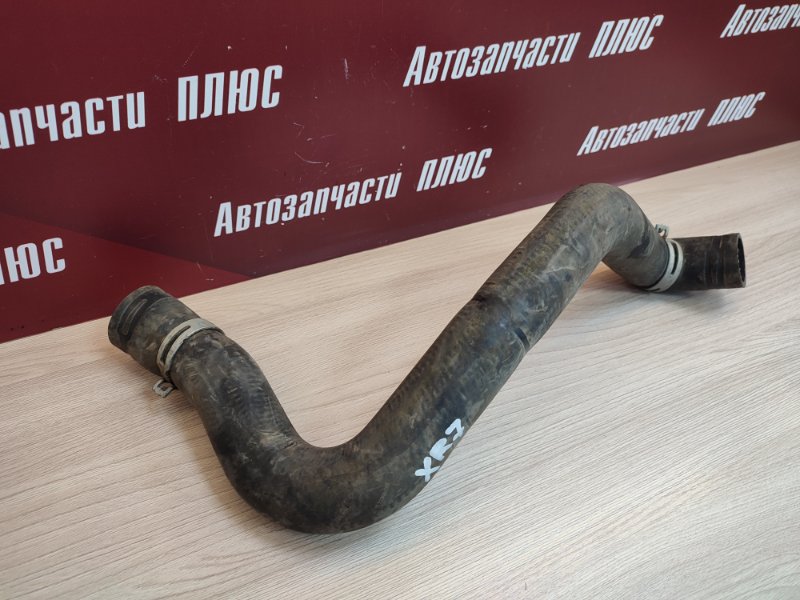 Верхний патрубок радиатора