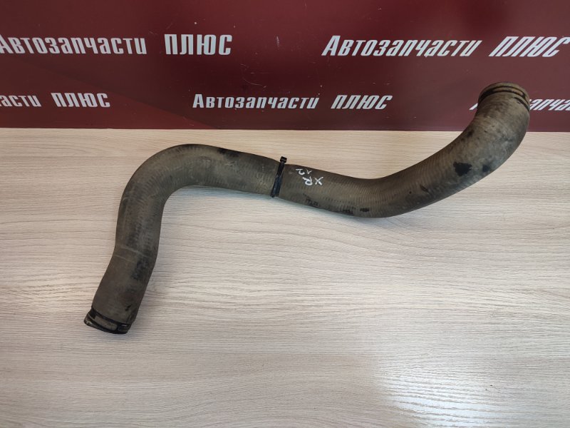 Верхний патрубок радиатора