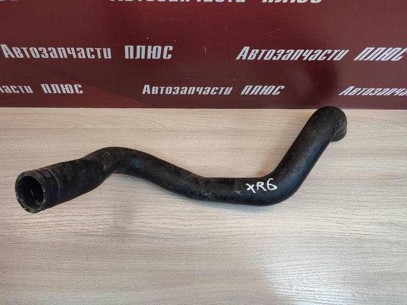 Верхний патрубок радиатора