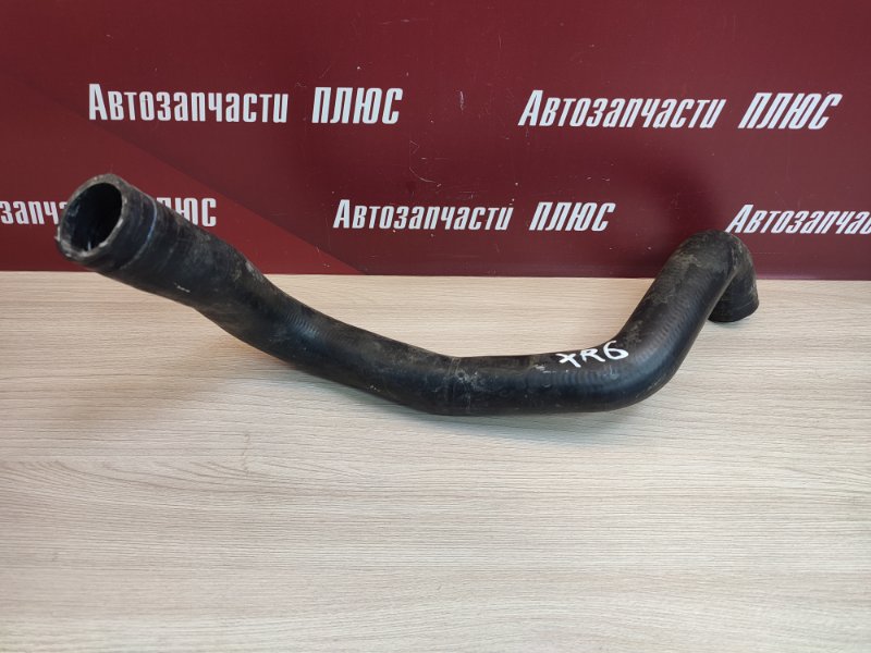 Верхний патрубок радиатора