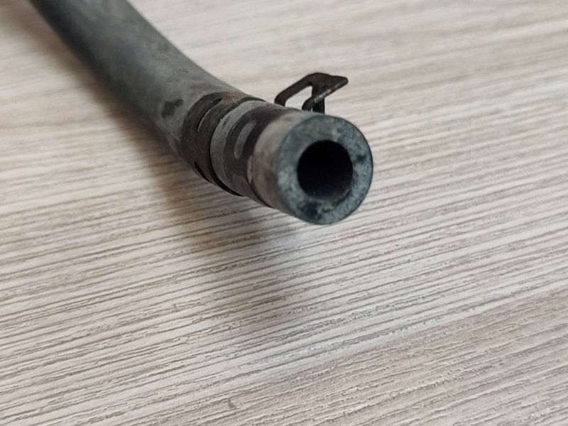 Патрубок радиатора