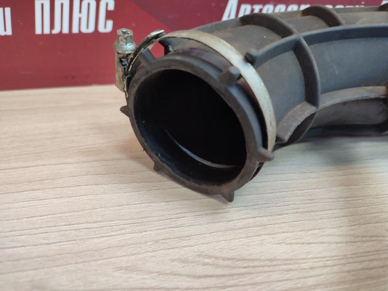 Патрубок воздушного фильтра
