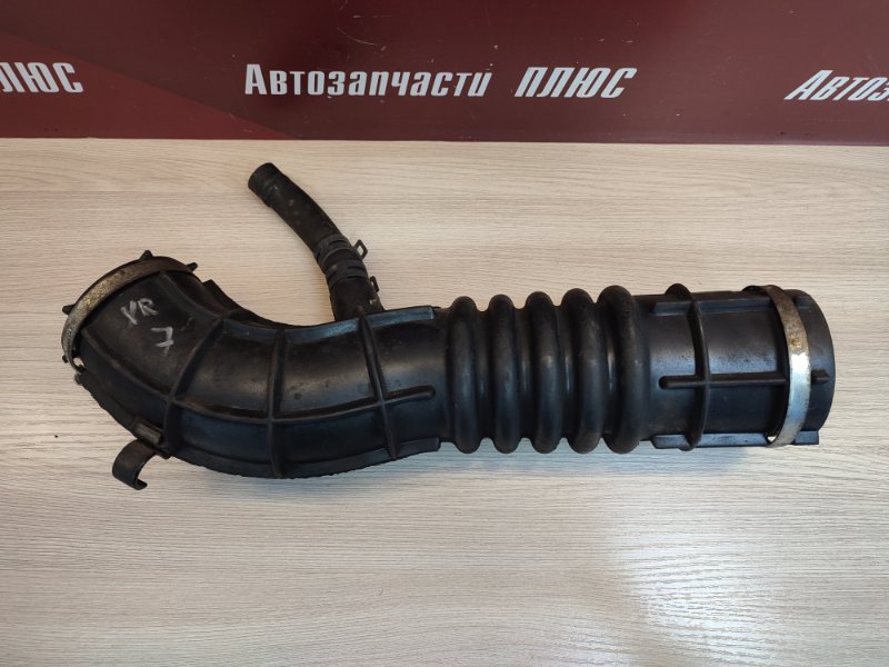 Патрубок воздушного фильтра