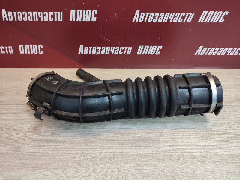 Патрубок воздушного фильтра