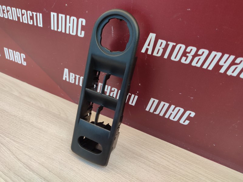 Накладка кнопки стеклоподъемника