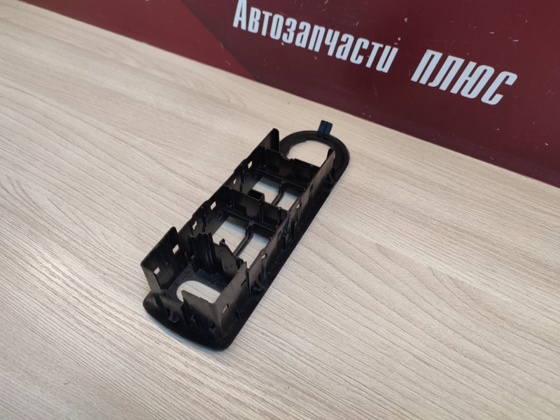 Накладка кнопки стеклоподъемника