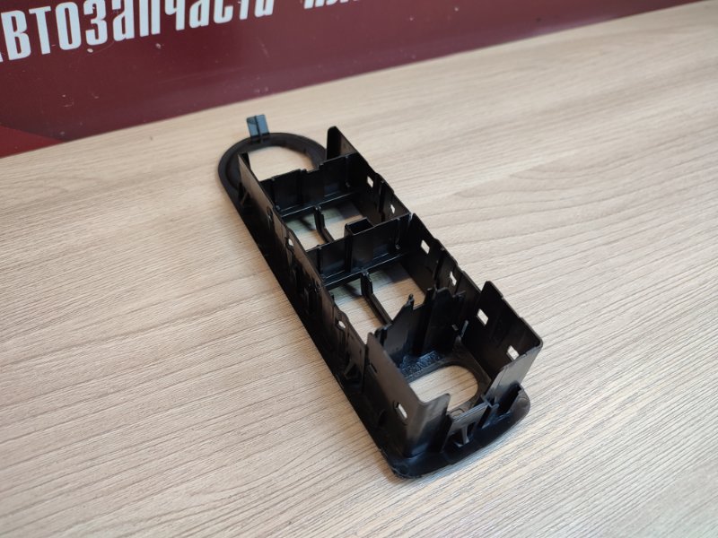 Накладка кнопки стеклоподъемника