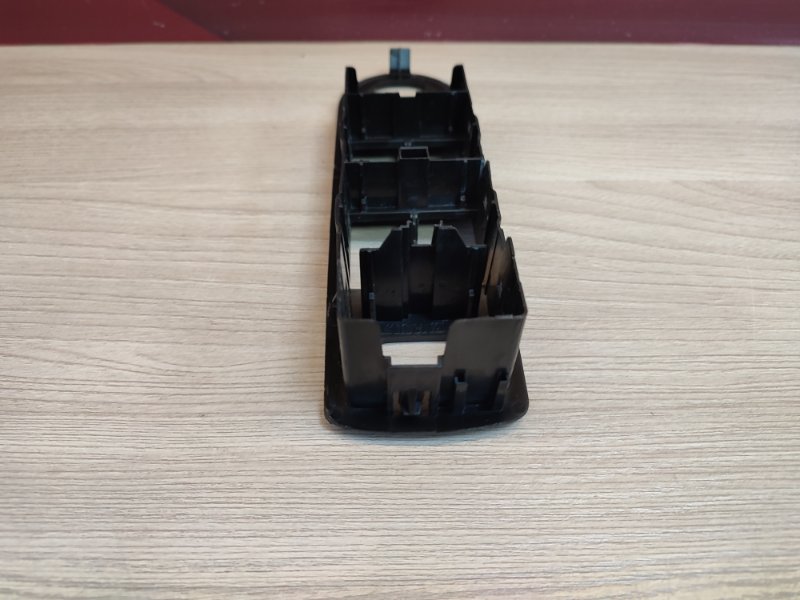 Накладка кнопки стеклоподъемника