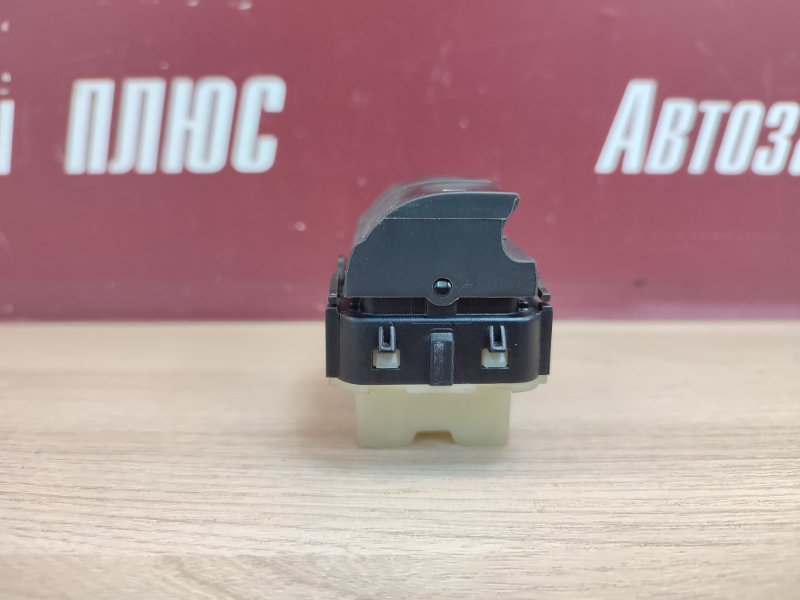 Кнопка стеклоподъемника