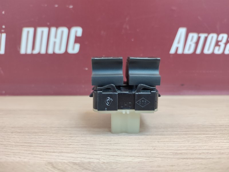 Кнопка стеклоподъемника