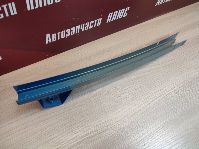 Направляющая стекла     двери