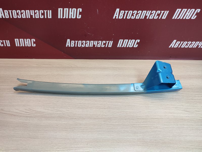 Направляющая стекла     двери