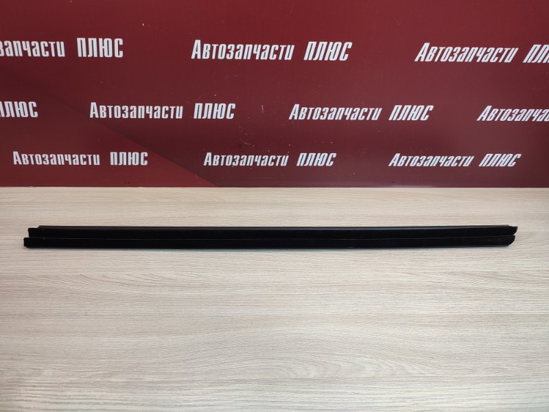 Уплотнитель стекла двери внутренний