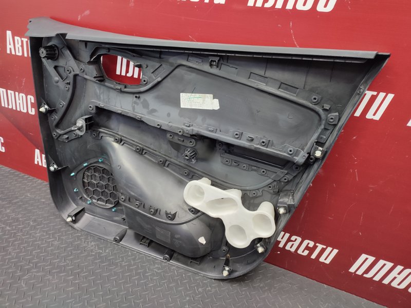 Обшивка боковой двери