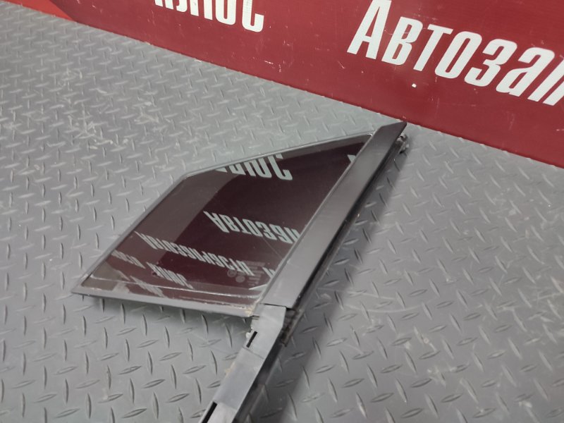 Форточка двери