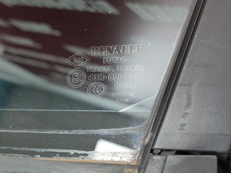 Форточка двери