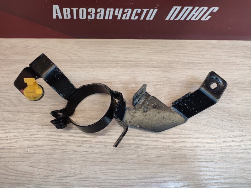 Кронштейн топливного фильтра