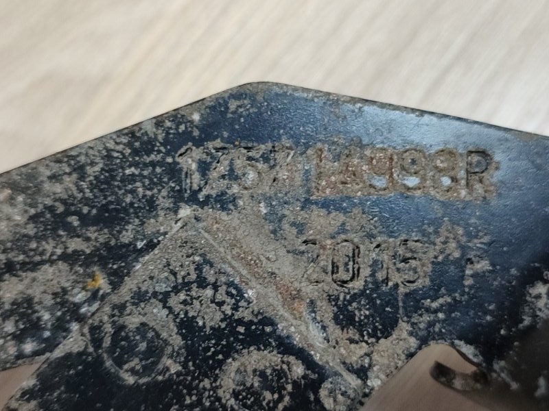 Кронштейн топливного фильтра