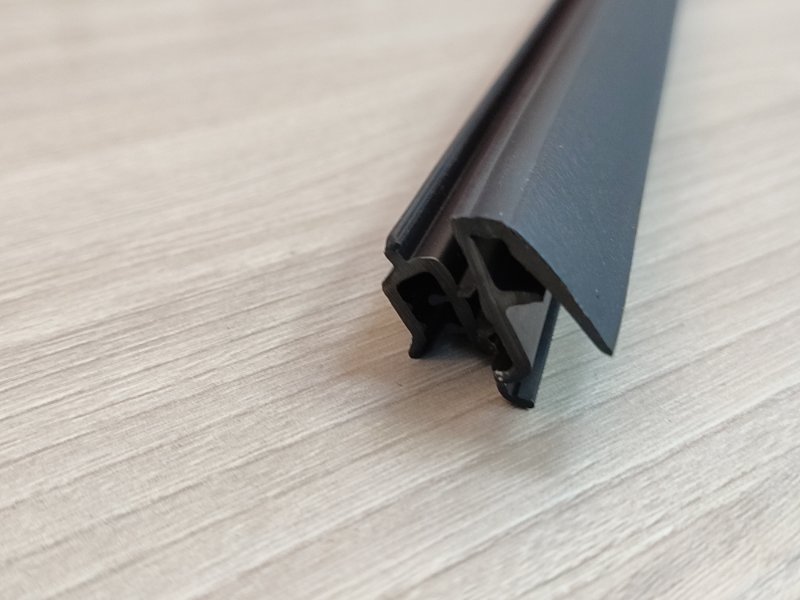 Уплотнитель стекла двери внутренний