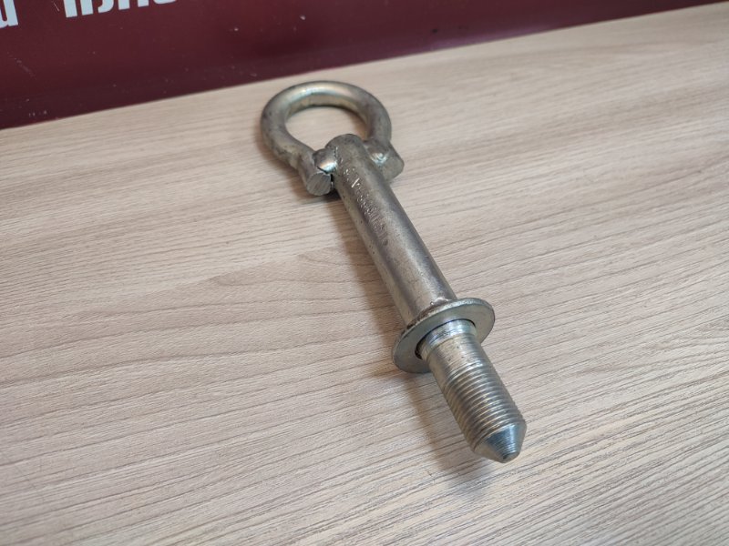 Буксировочный крюк