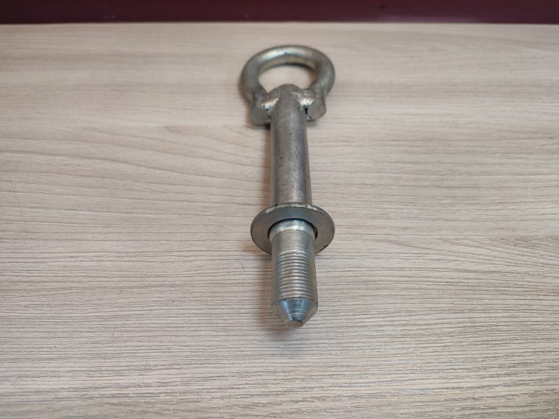 Буксировочный крюк