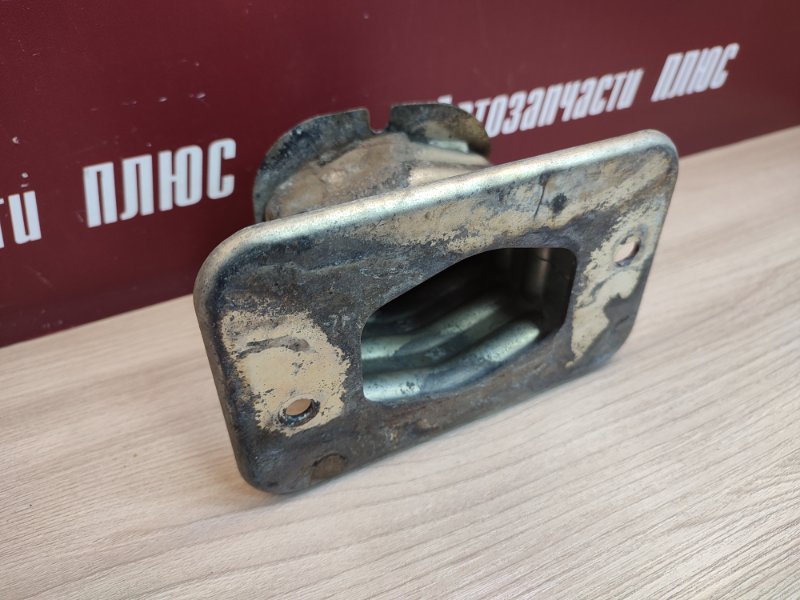 Кронштейн усилителя бампера