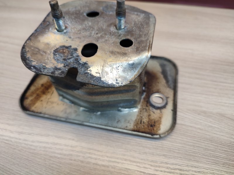 Кронштейн усилителя бампера