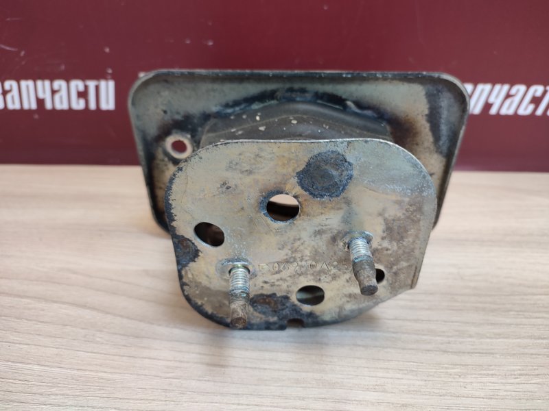 Кронштейн усилителя бампера