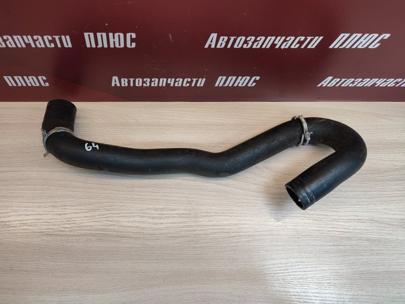 Верхний патрубок радиатора