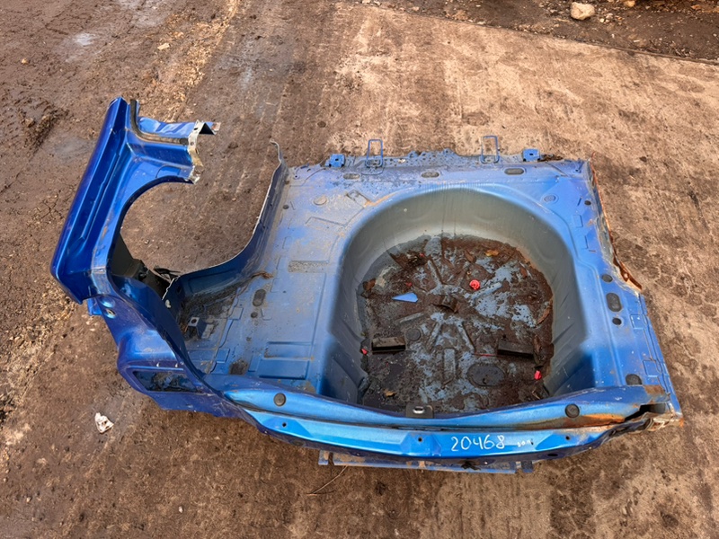 Задняя панель кузова