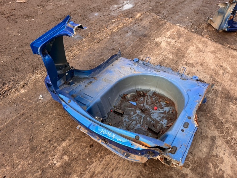 Задняя панель кузова