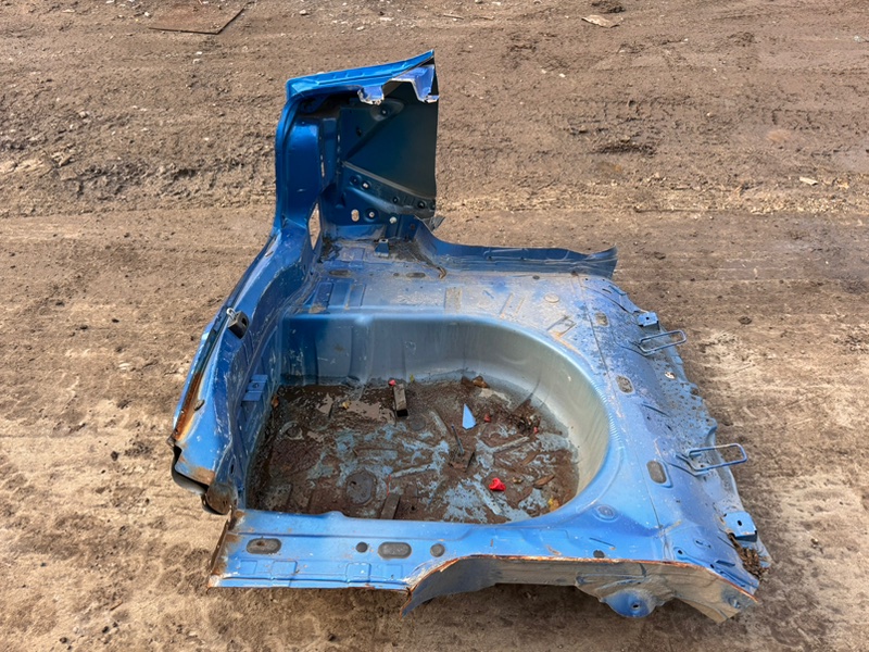 Задняя панель кузова