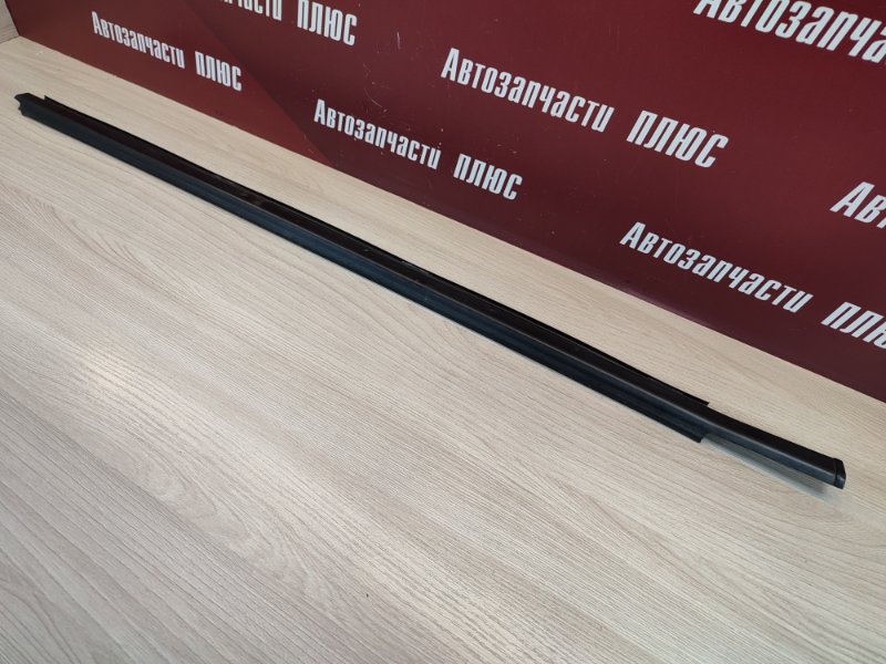 Уплотнитель стекла двери внешний