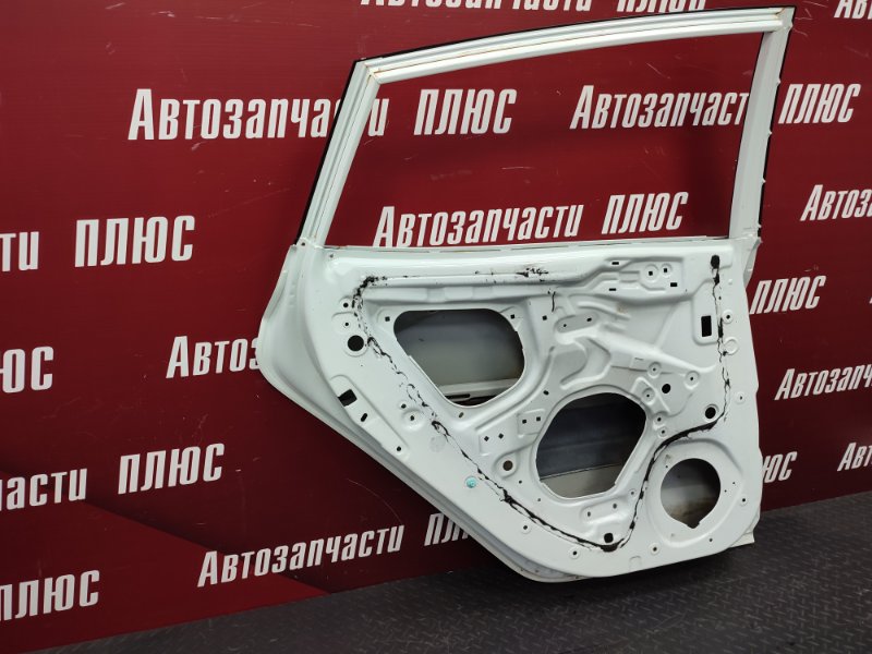 Дверь боковая