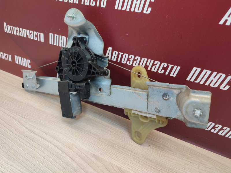 Стеклоподъемник    двери