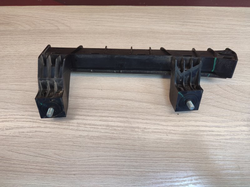 Направляющая стекла     двери