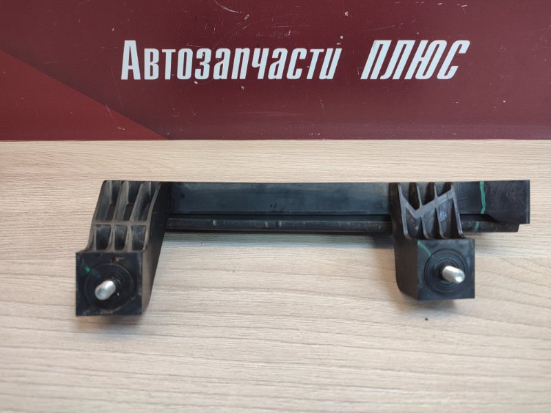 Направляющая стекла     двери