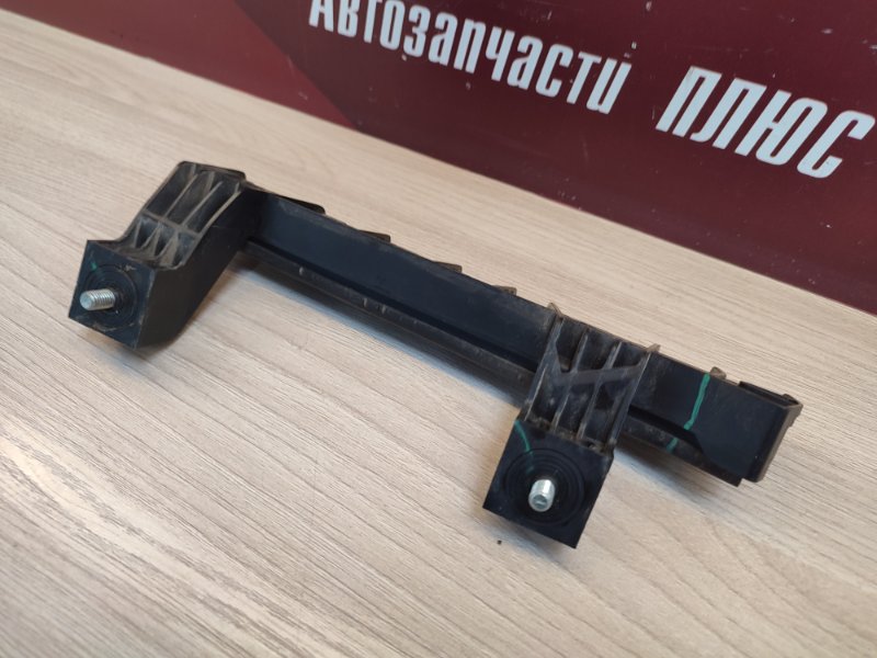 Направляющая стекла     двери