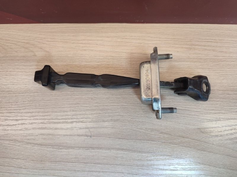 Ограничитель двери