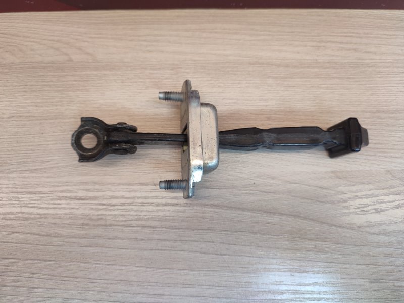 Ограничитель двери